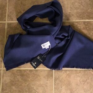 Johnstons of Elgin Blue Extra Fine Merino Wool Fringed Scarf Made in Scotland